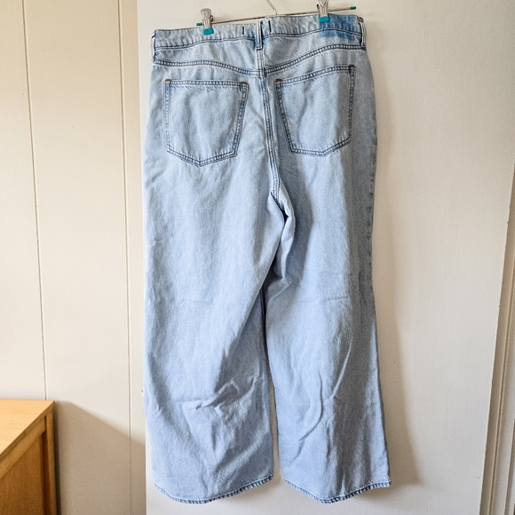 Abercrombie High Rise Wide Leg Jean Light Marble Wash 32 Short / 14 Short - Picture 7 of 14